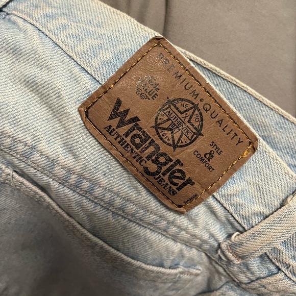 Wrangler Jean Shorts - Picture 6 of 7